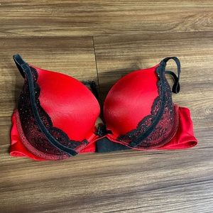Victoria's Secret Very Sexy Push Up Bra 34C Red